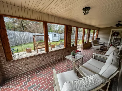 Exterior - 252 Woodgate Ln, Brandon, MS 39042 photo 3 of 13