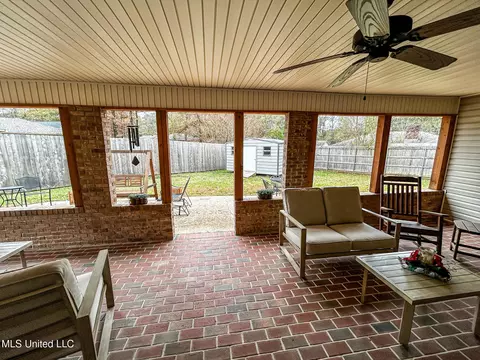 Exterior - 252 Woodgate Ln, Brandon, MS 39042 photo 5 of 13