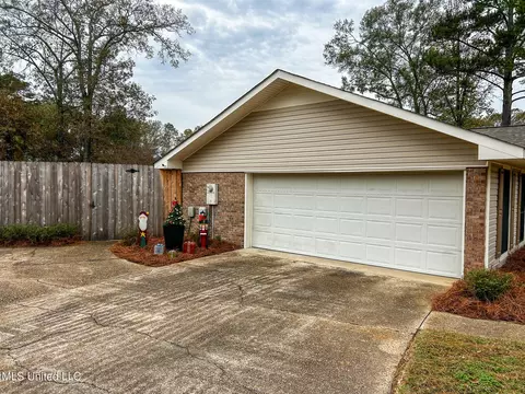 Other - 252 Woodgate Ln, Brandon, MS 39042 photo 8 of 12