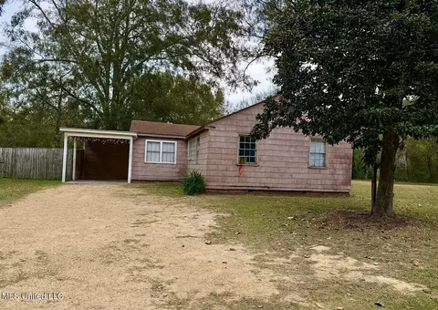201 Rogers Cir, Brookhaven, MS 39601