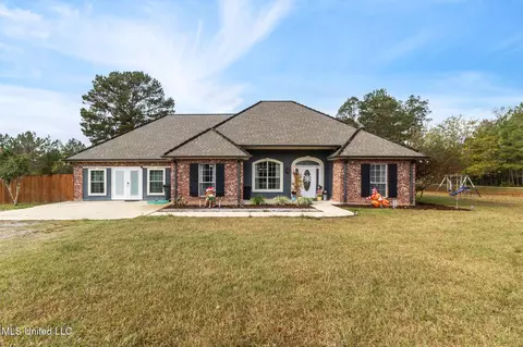21 Bob Carlisle Rd, Poplarville, MS 39470