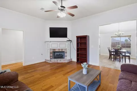 Living - 172 Memory Ln, Madison, MS 39110 photo 3 of 3