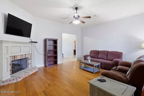 Living - 172 Memory Ln, Madison, MS 39110 photo 1 of 3