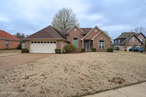 6813 Braybourne Main, Olive Branch, MS 38654
