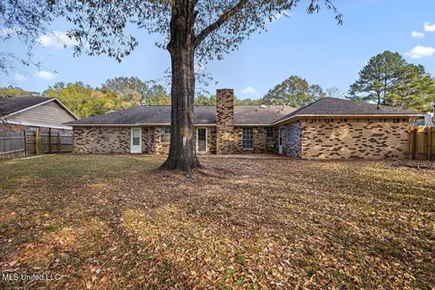 Exterior - 5205 Harrow Dr, Jackson, MS 39211 photo 6 of 7