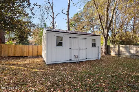 Exterior - 5205 Harrow Dr, Jackson, MS 39211 photo 7 of 7