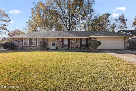5205 Harrow Dr, Jackson, MS 39211