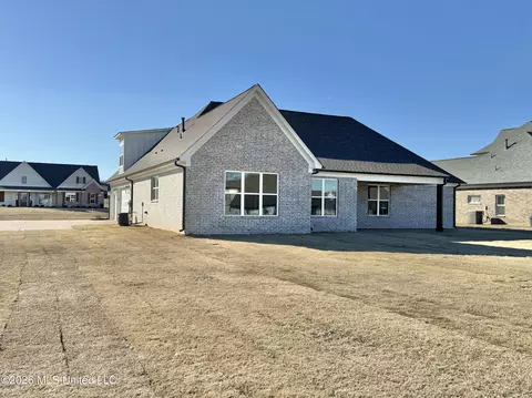 Exterior - 1762 Bakersfield Way, Nesbit, MS 38651 photo 5 of 7