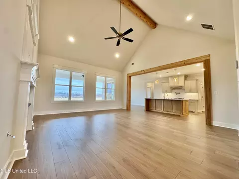 Living - 1762 Bakersfield Way, Nesbit, MS 38651 photo 1 of 2