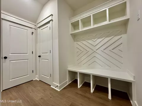 Entry Way - 1762 Bakersfield Way, Nesbit, MS 38651 photo 3 of 4