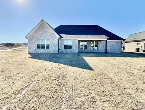 Exterior - 1762 Bakersfield Way, Nesbit, MS 38651 photo 4 of 7