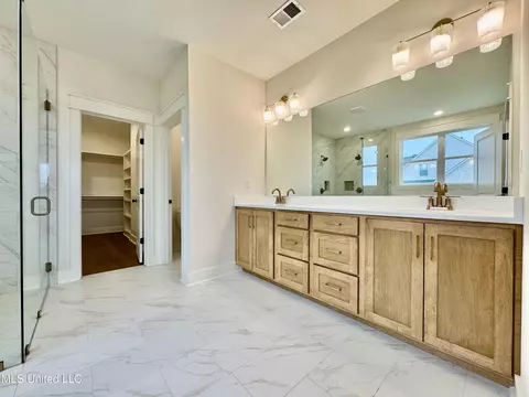 Bath - 1762 Bakersfield Way, Nesbit, MS 38651 photo 1 of 7
