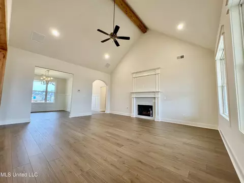 Living - 1762 Bakersfield Way, Nesbit, MS 38651 photo 2 of 2