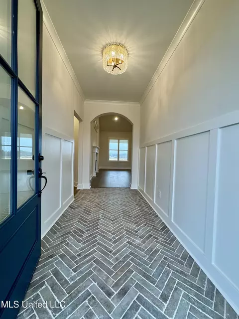Entry Way - 1762 Bakersfield Way, Nesbit, MS 38651 photo 2 of 4