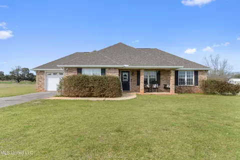 164 Grady Brown Rd, Lucedale, MS 39452