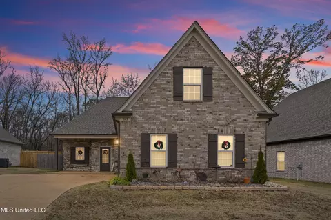 1143 Pettigrew Dr, Hernando, MS 38632