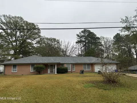 166 Chasewood Dr, Jackson, MS 39212