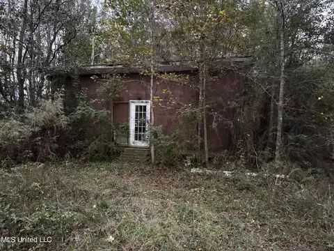 Exterior - 11828 Ormond Rd, Moss Point, MS 39562 photo 10 of 13