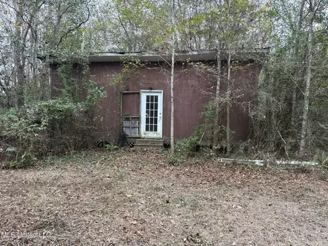 Exterior - 11828 Ormond Rd, Moss Point, MS 39562 photo 12 of 13