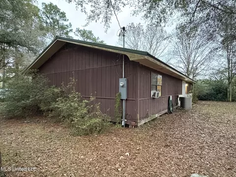Exterior - 11828 Ormond Rd, Moss Point, MS 39562 photo 2 of 13