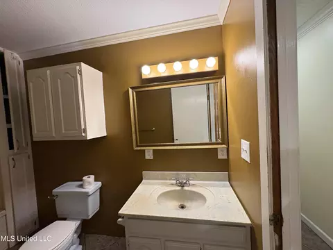 Bath - 11828 Ormond Rd, Moss Point, MS 39562 photo 1 of 6