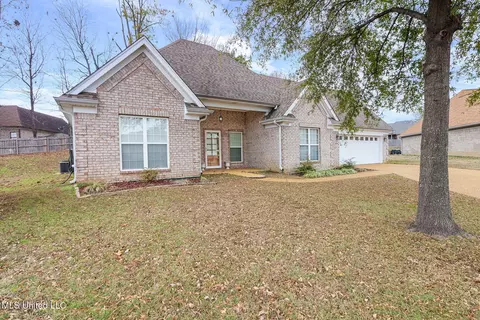 Exterior - 729 Mossy Oak Cv, Hernando, MS 38632 photo 4 of 7
