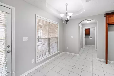 Entry Way - 729 Mossy Oak Cv, Hernando, MS 38632 photo 3 of 4