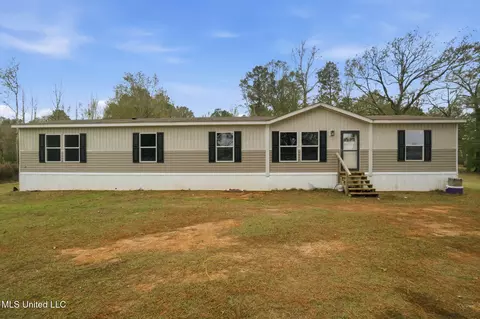 292 Bracey Rd, Kokomo, MS 39643