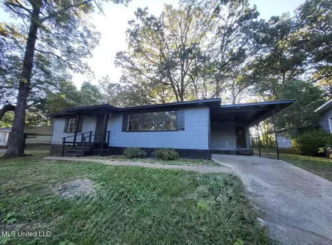 Exterior - 2871 Woodside Dr, Jackson, MS 39212 photo 2 of 4