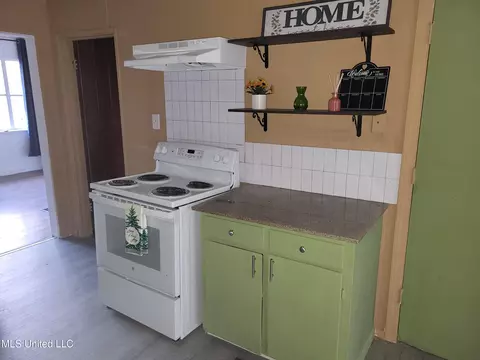 Kitchen - 2871 Woodside Dr, Jackson, MS 39212 photo 1 of 1
