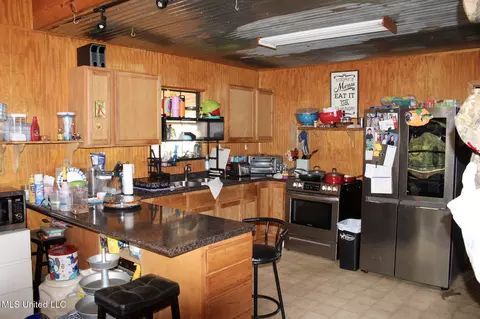 Kitchen - 2108 Joel Lang Rd, Mccomb, MS 39648 photo 1 of 1