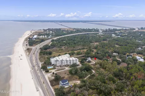 131 Boisdore Ave, Pass Christian, MS 39571