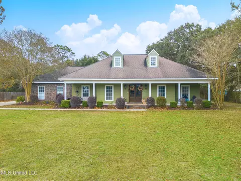 5544 Pecan Haven Ln, Long Beach, MS 39560