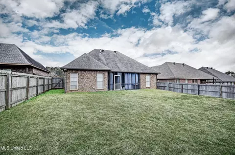 Exterior - 217 Stonebridge Blvd, Brandon, MS 39042 photo 5 of 6
