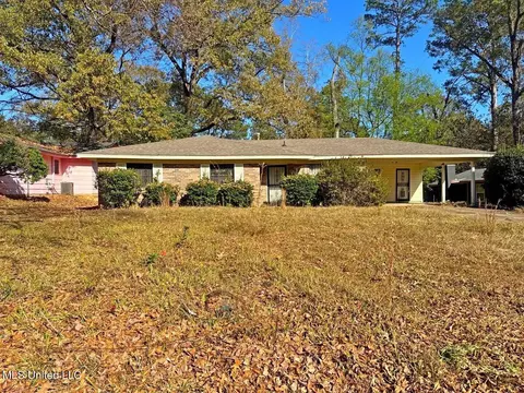 958 Watkins Pl, Jackson, MS 39206