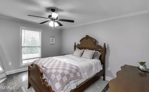 Bedroom - 730 Sawgrass Lakes Dr, Brandon, MS 39042 photo 5 of 9