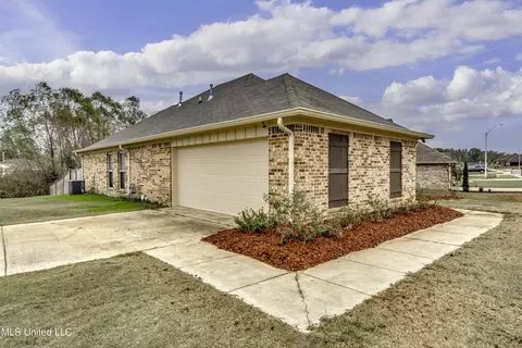 Other - 730 Sawgrass Lakes Dr, Brandon, MS 39042 photo 1 of 12