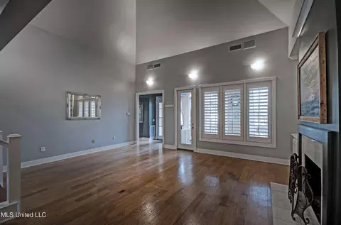 Living - 112 Dumaine Pl, Madison, MS 39110 photo 3 of 5