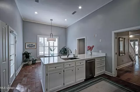 Kitchen - 112 Dumaine Pl, Madison, MS 39110 photo 3 of 5