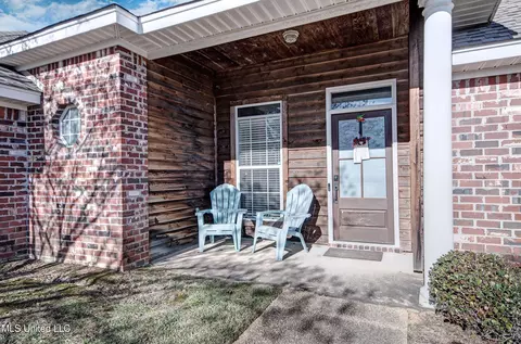 Exterior - 625 Post Oak Pl, Pearl, MS 39208 photo 6 of 6