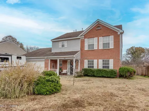 7462 Hunters Horn Dr, Olive Branch, MS 38654