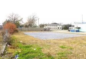 285 Lameuse St, Biloxi, MS 39530