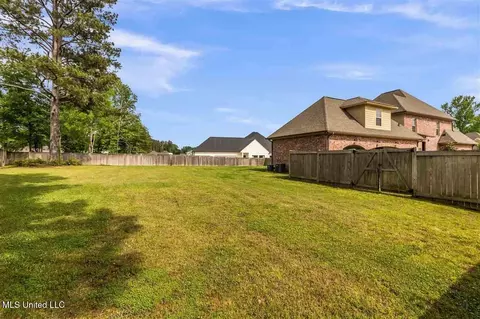 Exterior - 116 Carrington Dr, Madison, MS 39110 photo 2 of 4