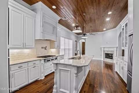 Kitchen - 116 Carrington Dr, Madison, MS 39110 photo 3 of 3