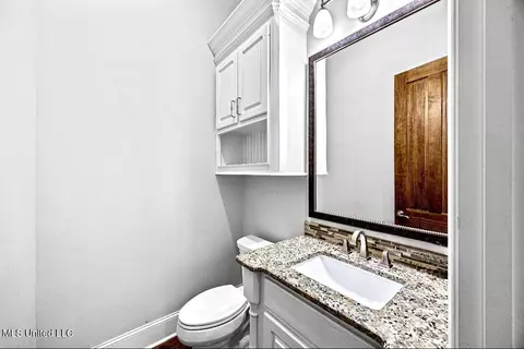 Bath - 116 Carrington Dr, Madison, MS 39110 photo 3 of 7
