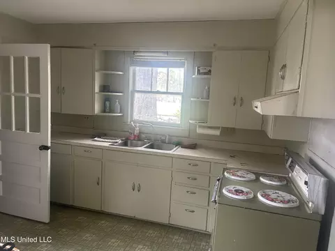 363 W Park Ave, Drew, MS 38737 photo 8