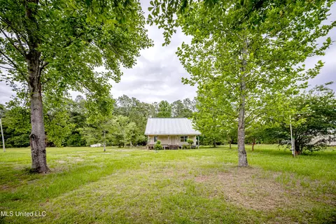 134 Lynne Ln, Lucedale, MS 39452