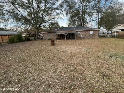 104 Goza St, Grenada, MS 38901 photo 10