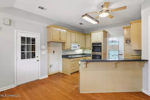 Kitchen - 2155 Jack Johnson Rd, Terry, MS 39170 photo 4 of 5