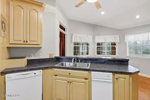 Kitchen - 2155 Jack Johnson Rd, Terry, MS 39170 photo 2 of 5